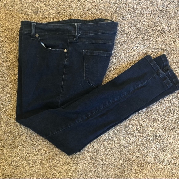 Torrid/ MIDFIT SKINNY SUPER SOFT MID-RISE JEAN / 14R - Picture 4 of 16